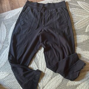 Cropped Athleta joggers